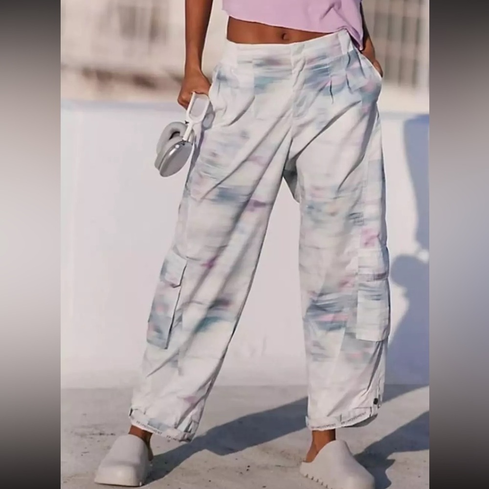 Free People FP Movement Mesmerize Me Printed Pants Cargo New With Tags Small